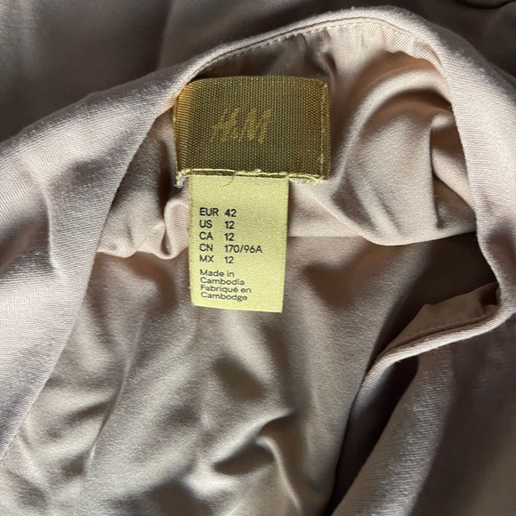 Premium quality bodysuit with classy cut out design on side - Picture 5 of 5